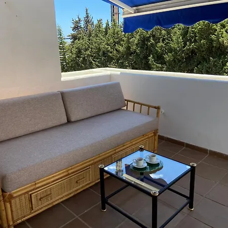 펜션 El Paraiso Marbella Retreat 에스테포나